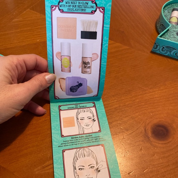 Benefit Hello San Francisglow! Glowin’ Downtown Highlighter Kit - Picture 11 of 13